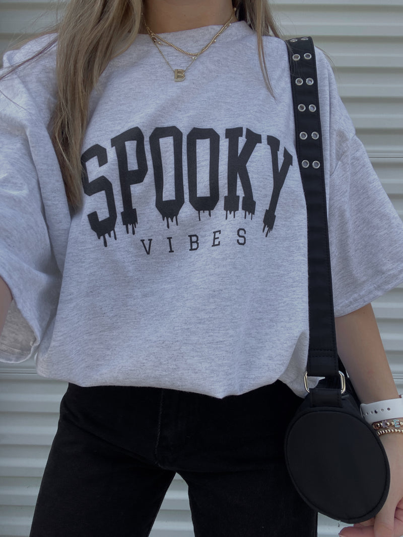 SPOOKY VIBES TEE